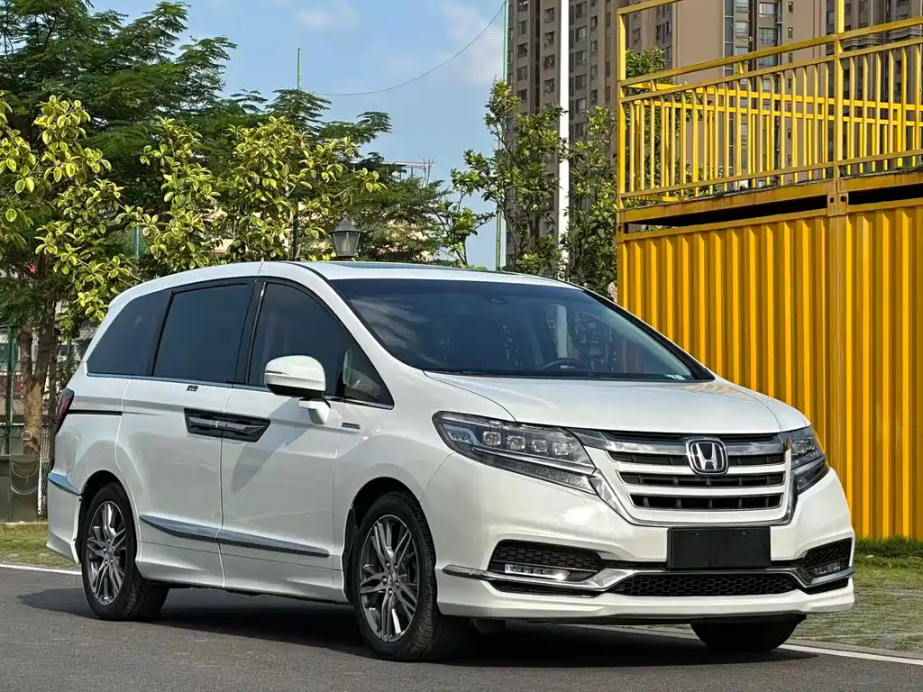 Elysion 2.0 L Hybrid Luxury
