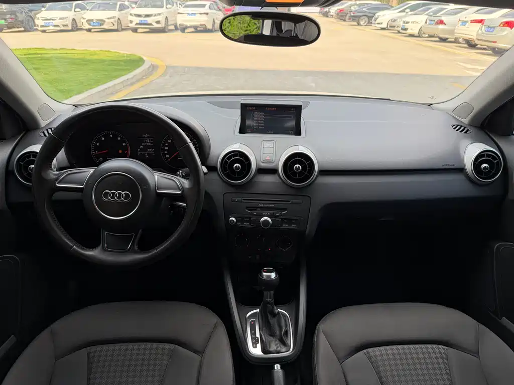 Audi A1 30 TFSI Sportback Urban