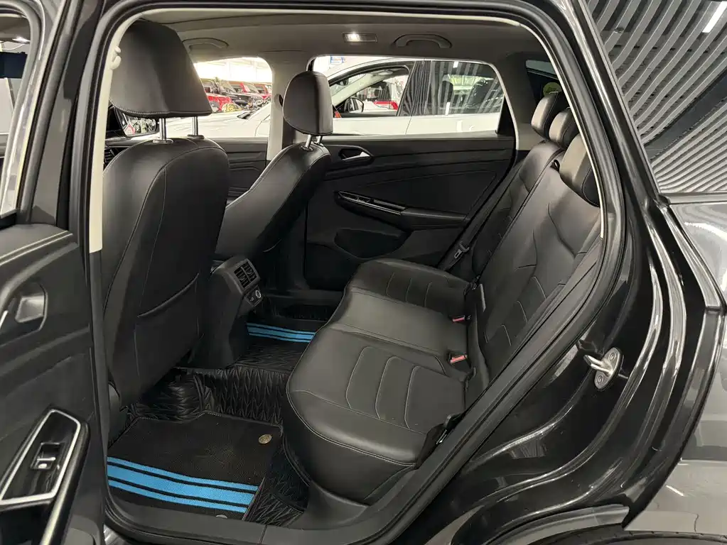 Jetta VS7 Black Sharp 1.4 T Auto Glory Pro