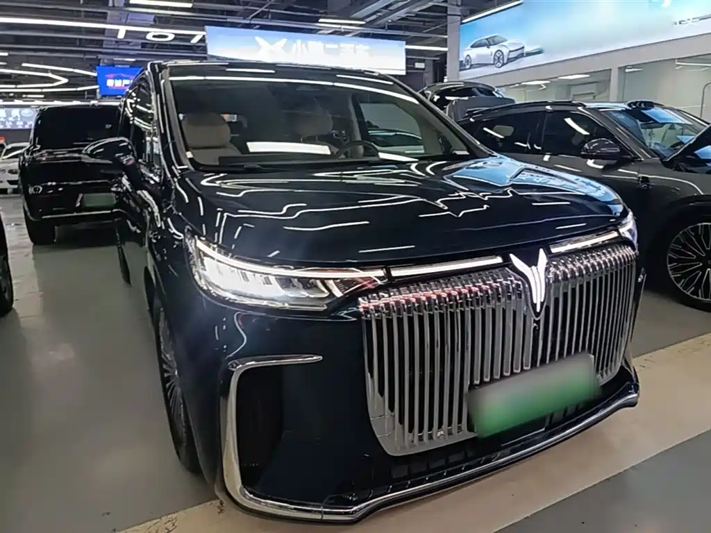 Voyah Dreamer PHEV 4 WD Flagship Kunpeng