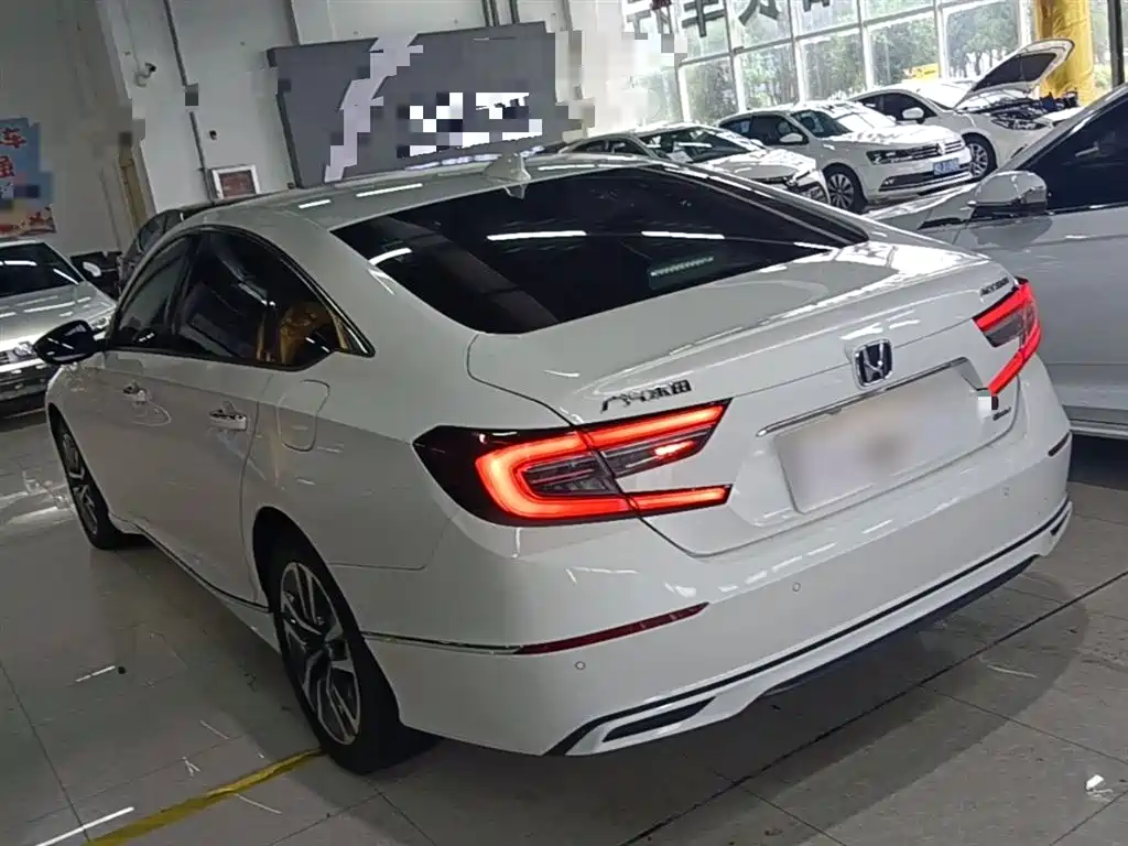 Accord Sharp· Hybrid 2.0 L Sharp Leading