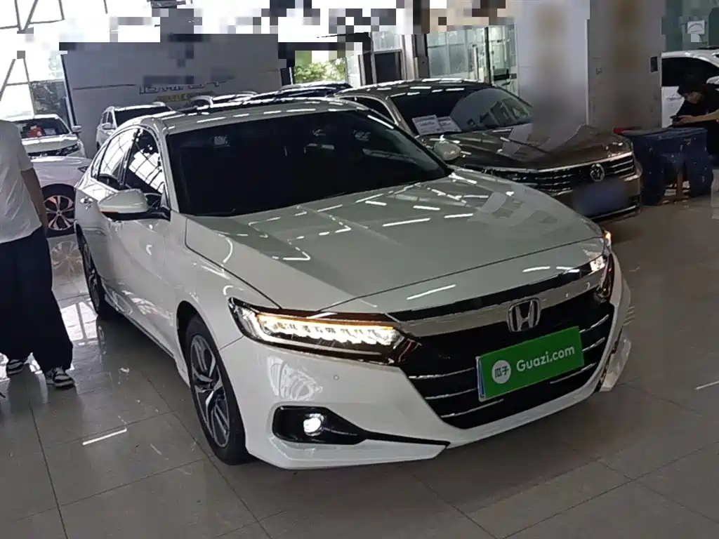 Accord Sharp· Hybrid 2.0 L Sharp Leading