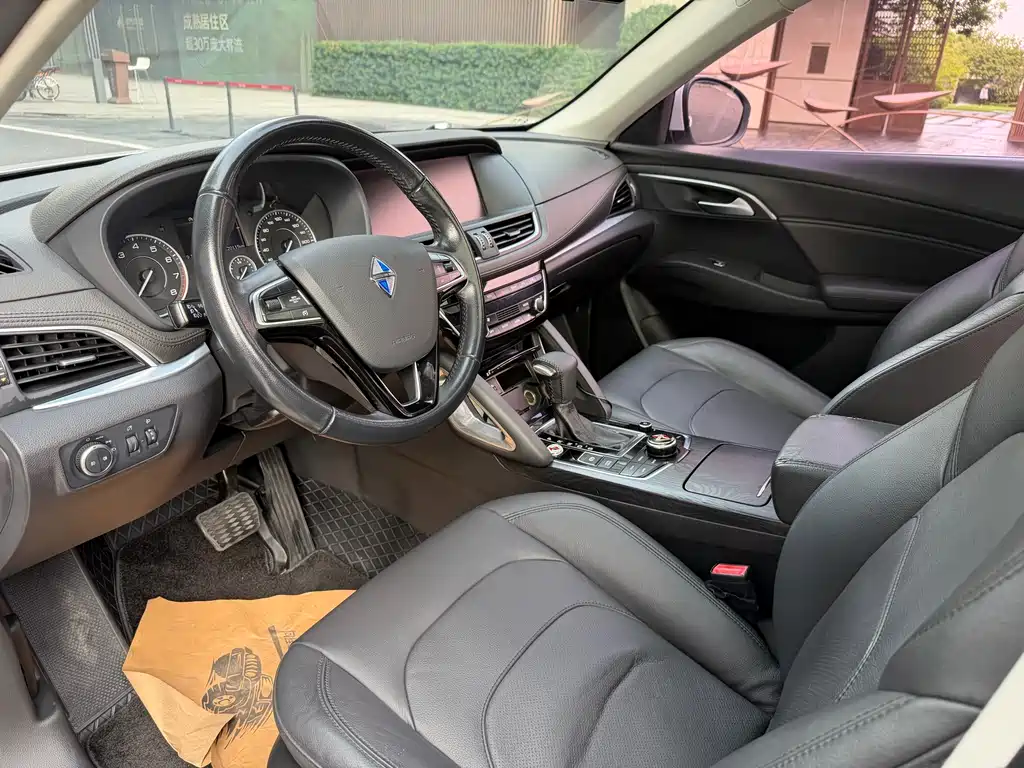 Borgward BX7 28 T 2 WD Luxury 5-seat