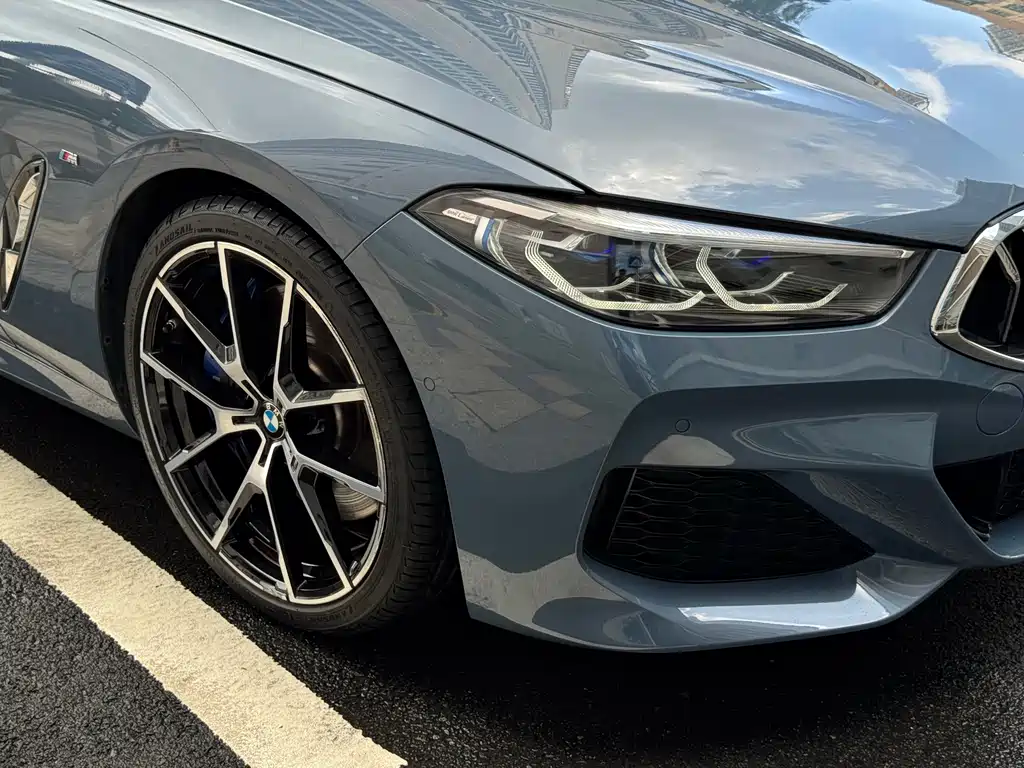 BMW 8 Series 840 i xDrive 4-door Coupe M Sport Package