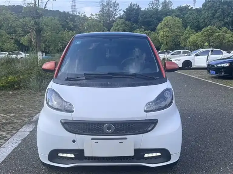 smart fortwo smart fortwo 2015款 1.0 MHD 炫闪特别版