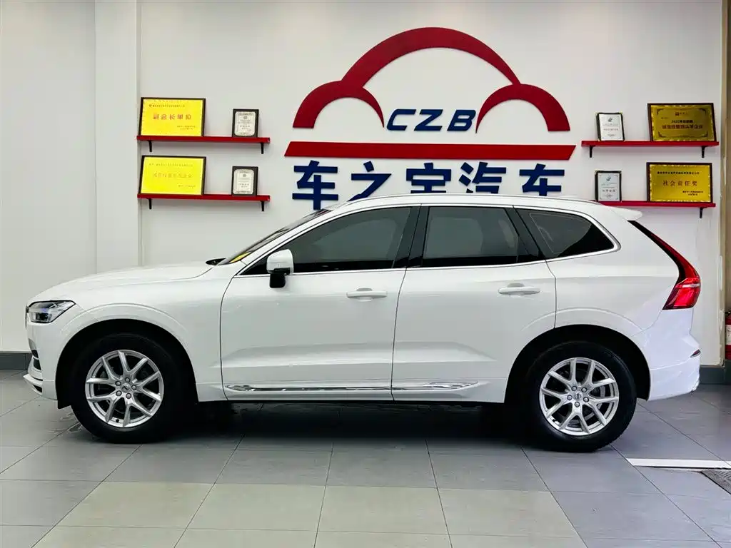 Volvo XC60 T5 4 WD Smart Ease Luxury