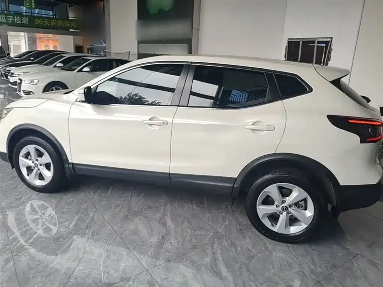 Nissan Qashqai Classic 2.0 L CVT XV Comfort