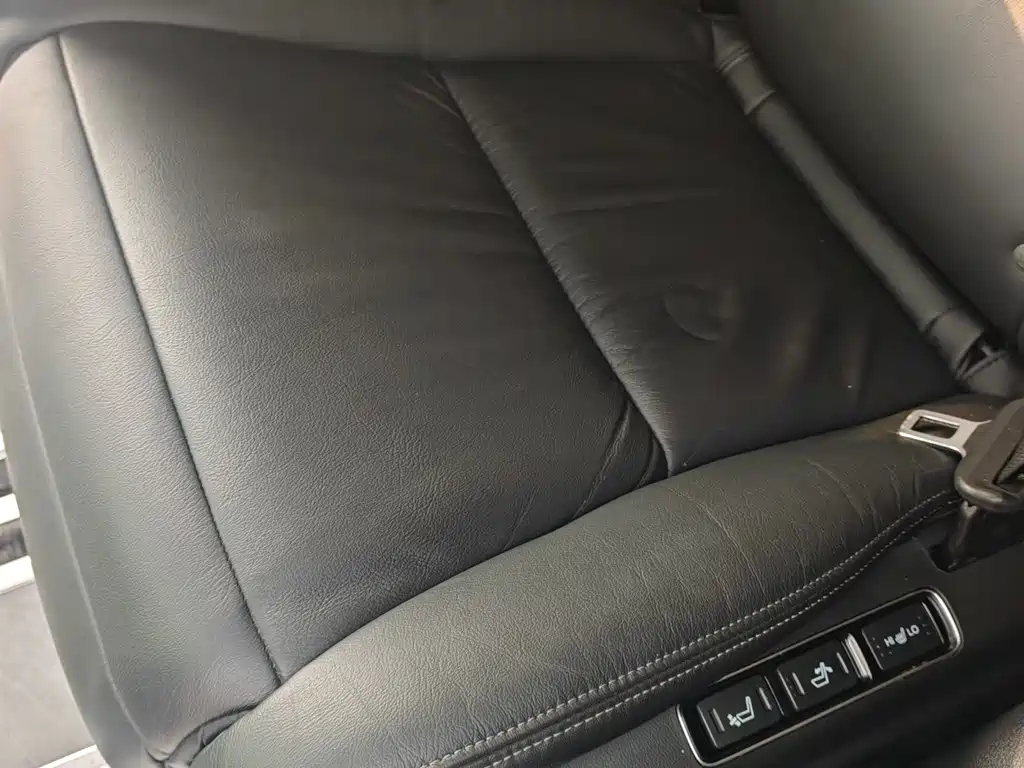 Elysion 2.4 L Luxury