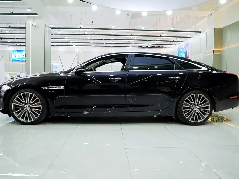 Jaguar XJ XJL 5.0 SC Peak Genesis 5-seat