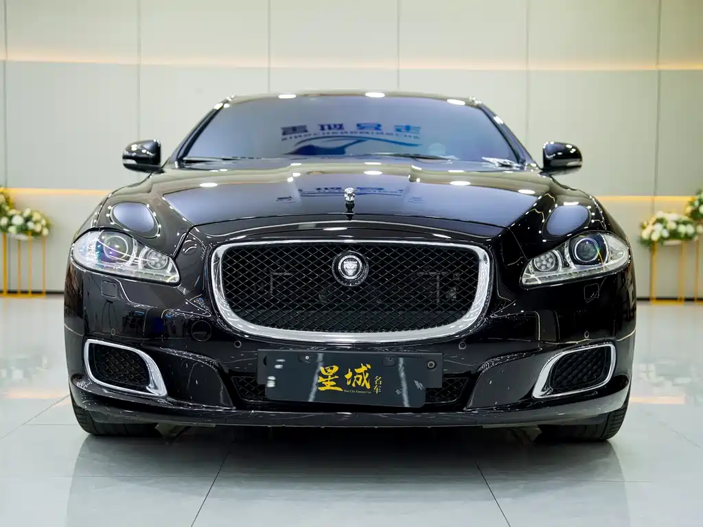 Jaguar XJ XJL 5.0 SC Peak Genesis 5-seat