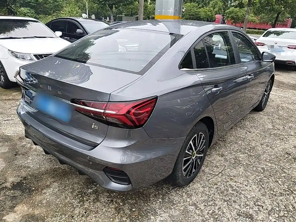 Roewe i5 Facelift 1.5 L CVT Diamond