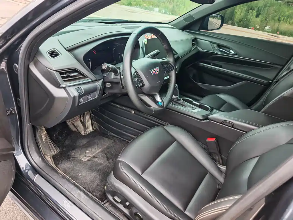 Cadillac CT4 28 T Style
