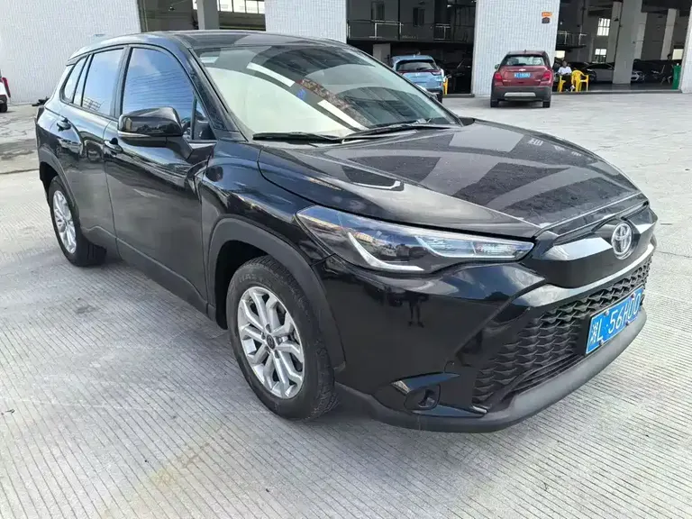Toyota Frontlander 2.0 L CVT Luxury