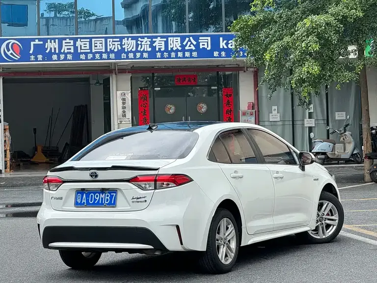 Toyota Levin Dual Engine 1.8 H E-CVT Progressive