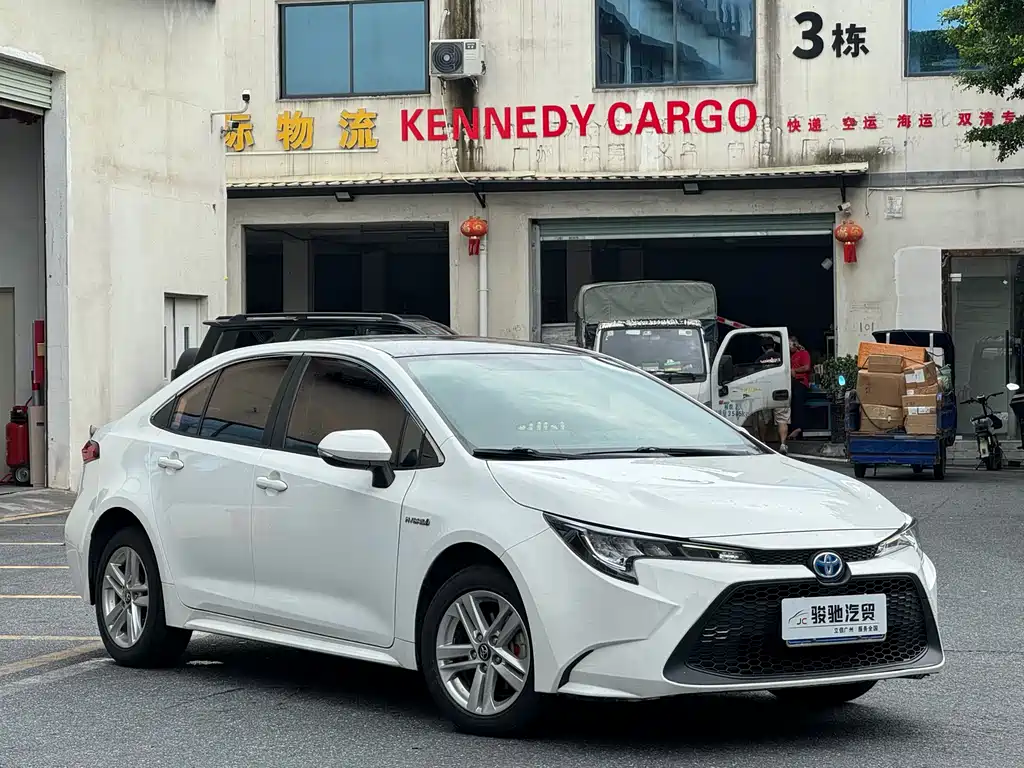 Levin Dual Engine 1.8 H E-CVT Progressive