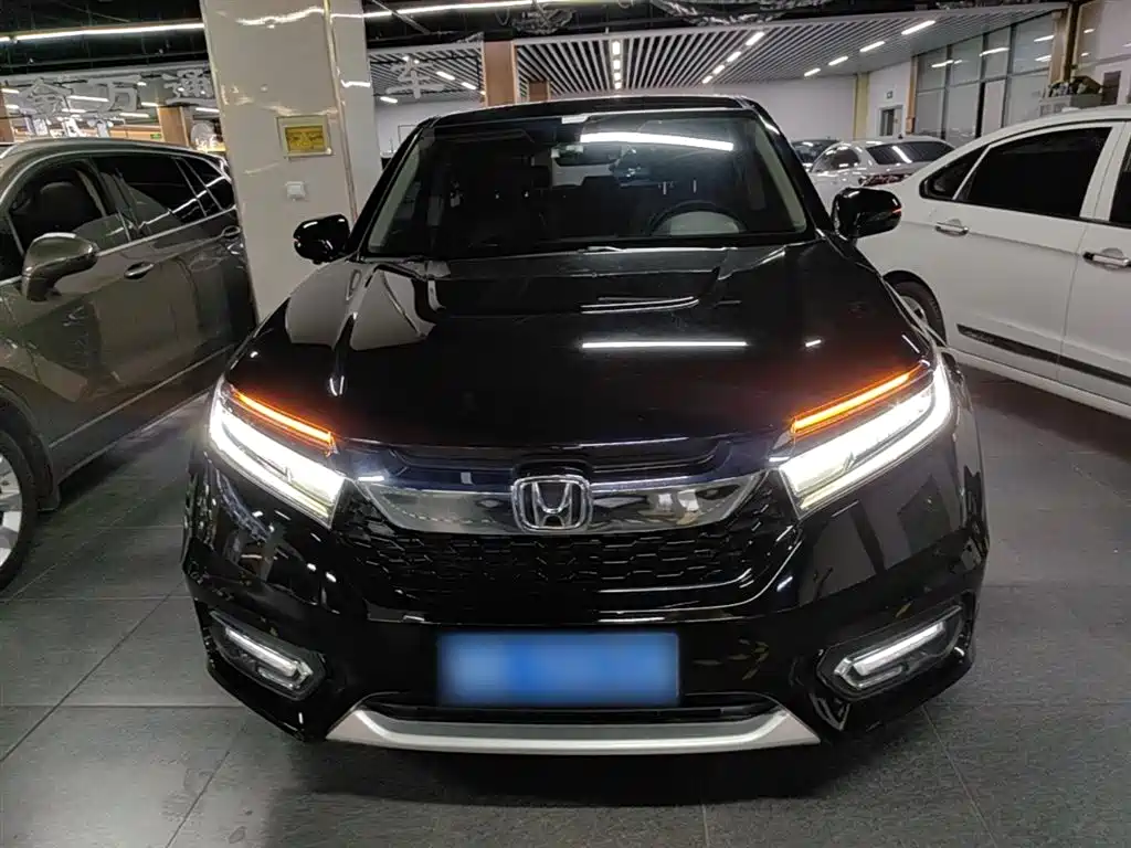 Avancier 370 TURBO 2 WD Luxury