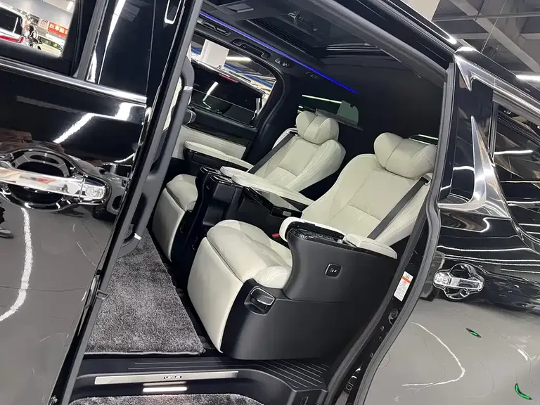 Lexus LM 300 h 7-seat Elegant