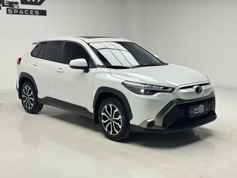 Toyota Frontlander 2.0 L CVT Luxury