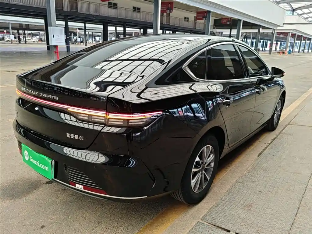 Destroyer 05 Glory DM-i 55 KM Luxury