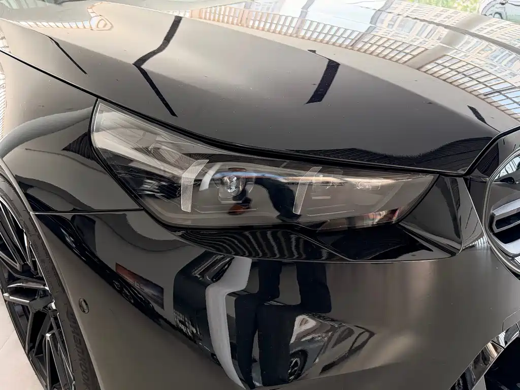 BMW M5 NEV