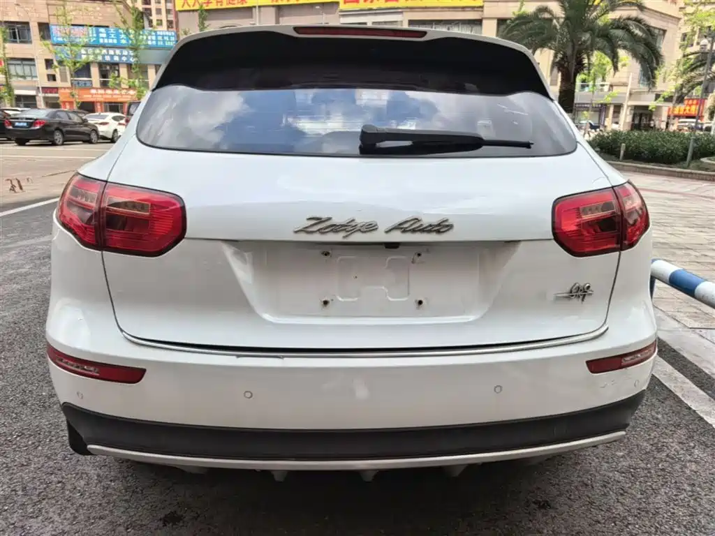 Zotye SR9 2.0 T Auto Ultimate Road