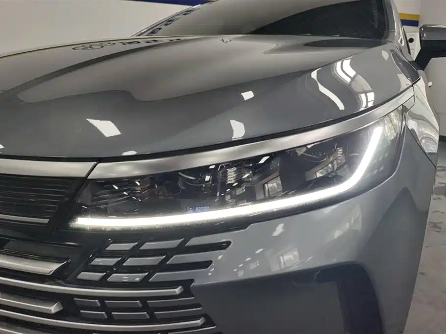Destroyer 05 Glory DM-i 55 KM Luxury