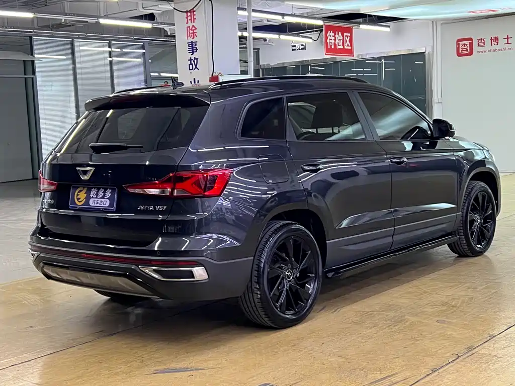 Jetta VS7 Black Sharp 1.4 T Auto Joy Pro