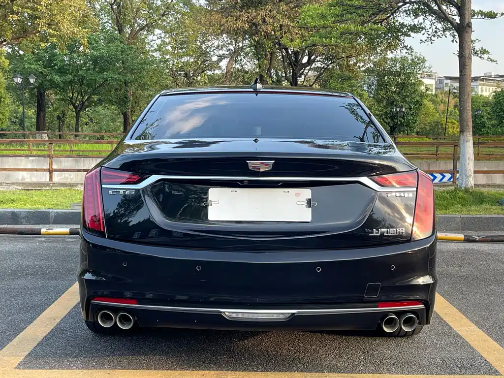 Cadillac CT6 28 T Fashion