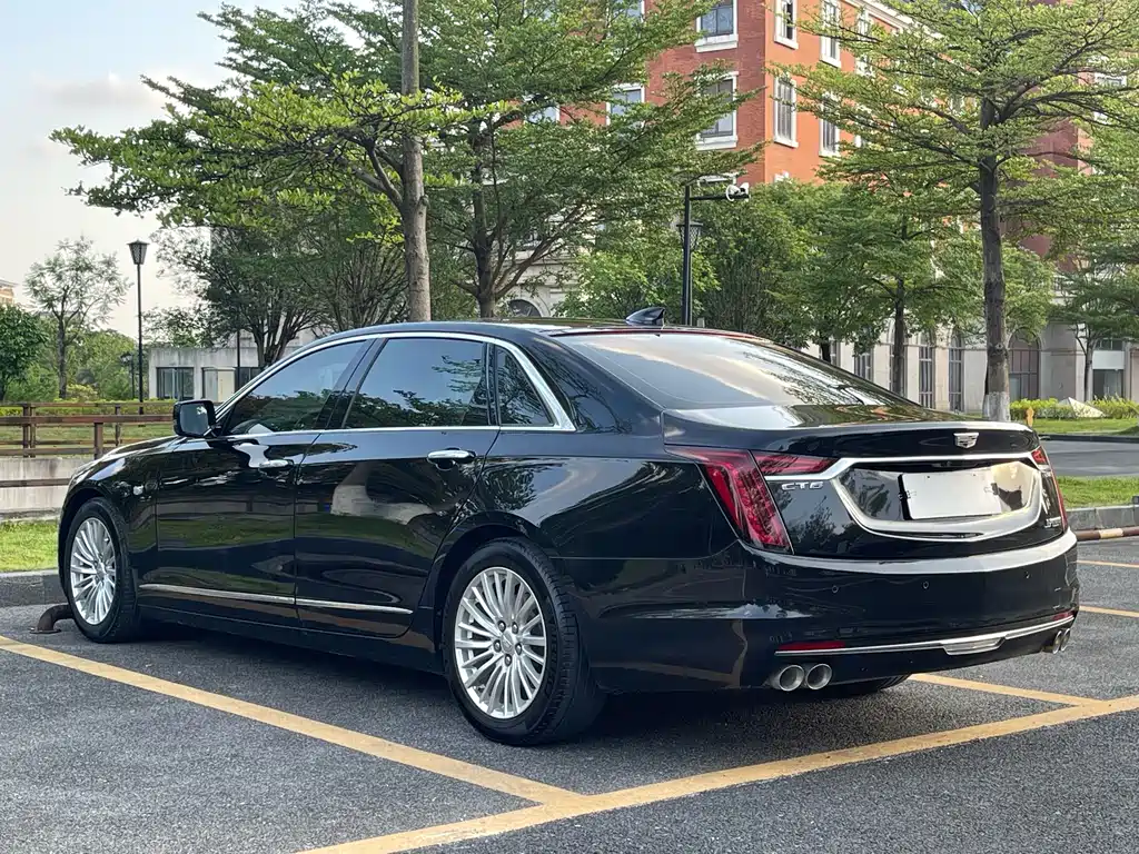 Cadillac CT6 28 T Fashion