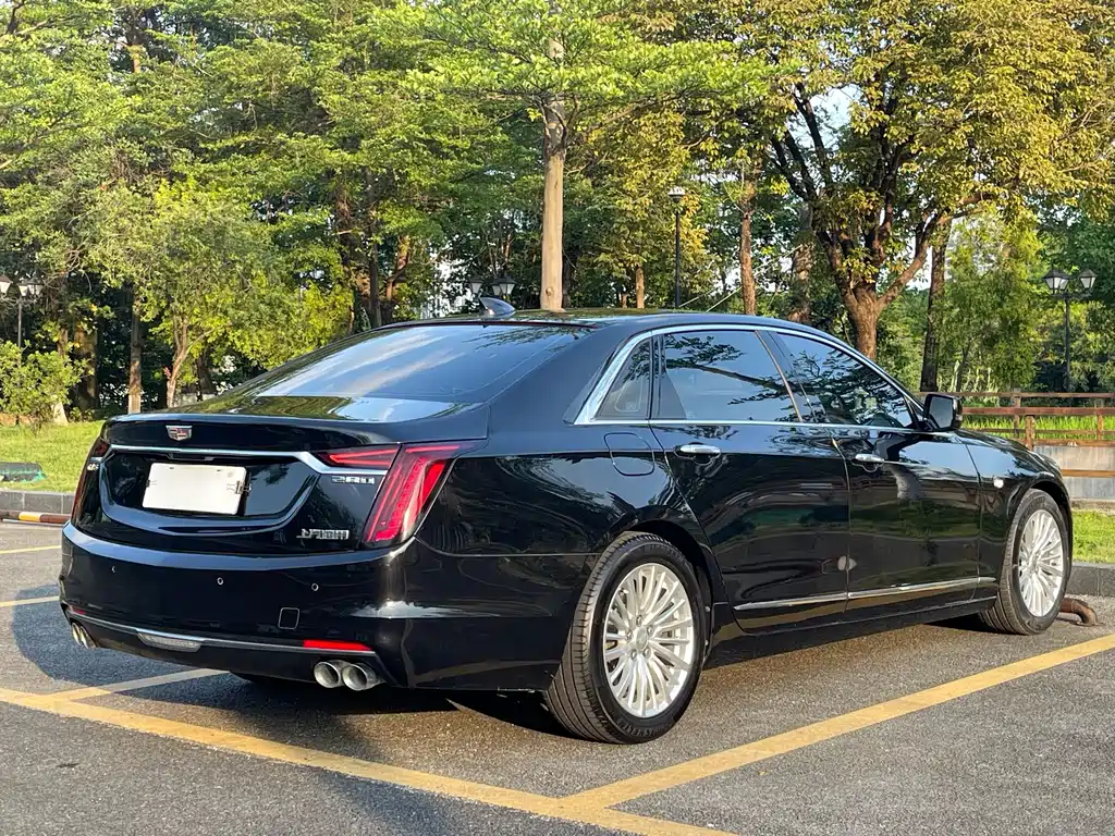 Cadillac CT6 28 T Fashion