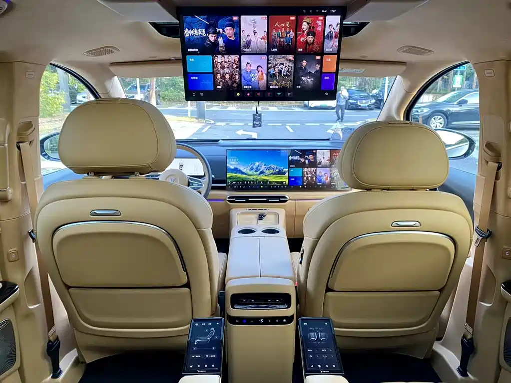 Voyah Dreamer PHEV 4 WD Flagship Kunpeng