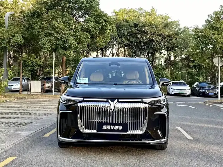 Voyah Dreamer PHEV 4 WD Flagship Kunpeng