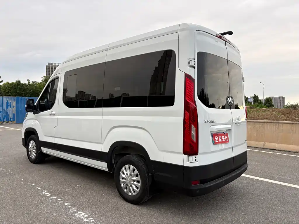 Xintu V90 新途V90 2021款 2.0 T自动智运王后驱单胎长轴高顶7座