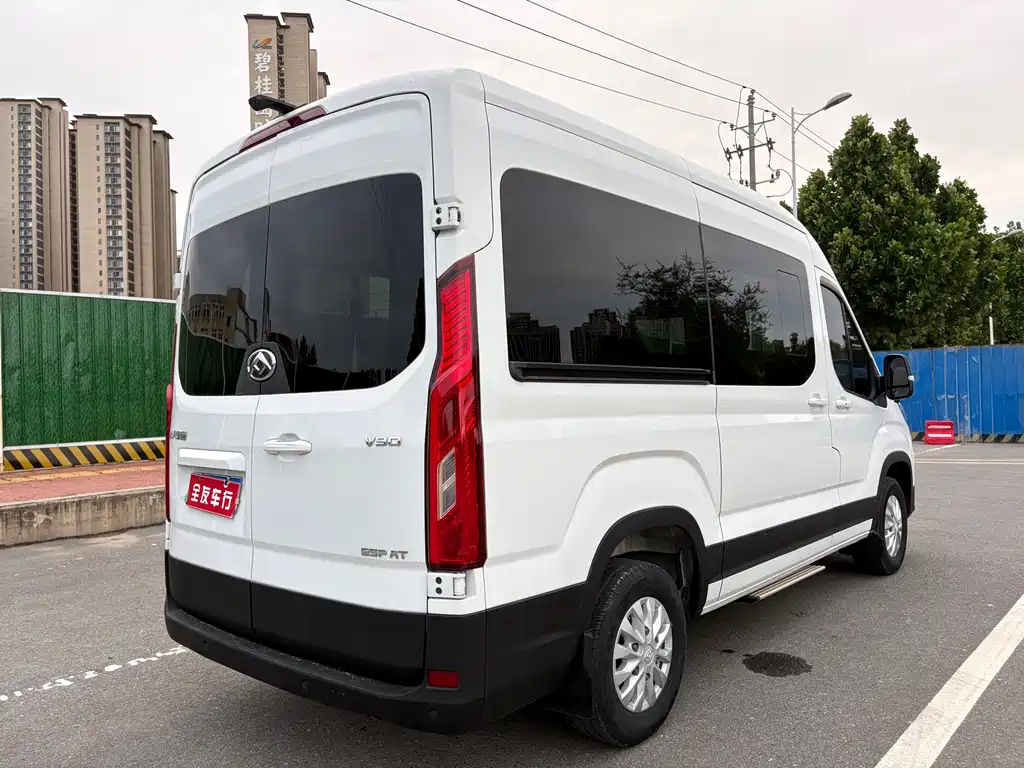 Xintu V90 新途V90 2021款 2.0 T自动智运王后驱单胎长轴高顶7座