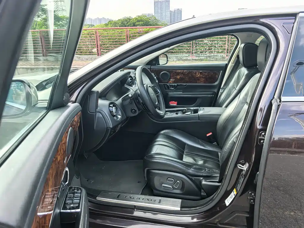 Jaguar XJ XJL 3.0 SC 2 WD Panoramic Business
