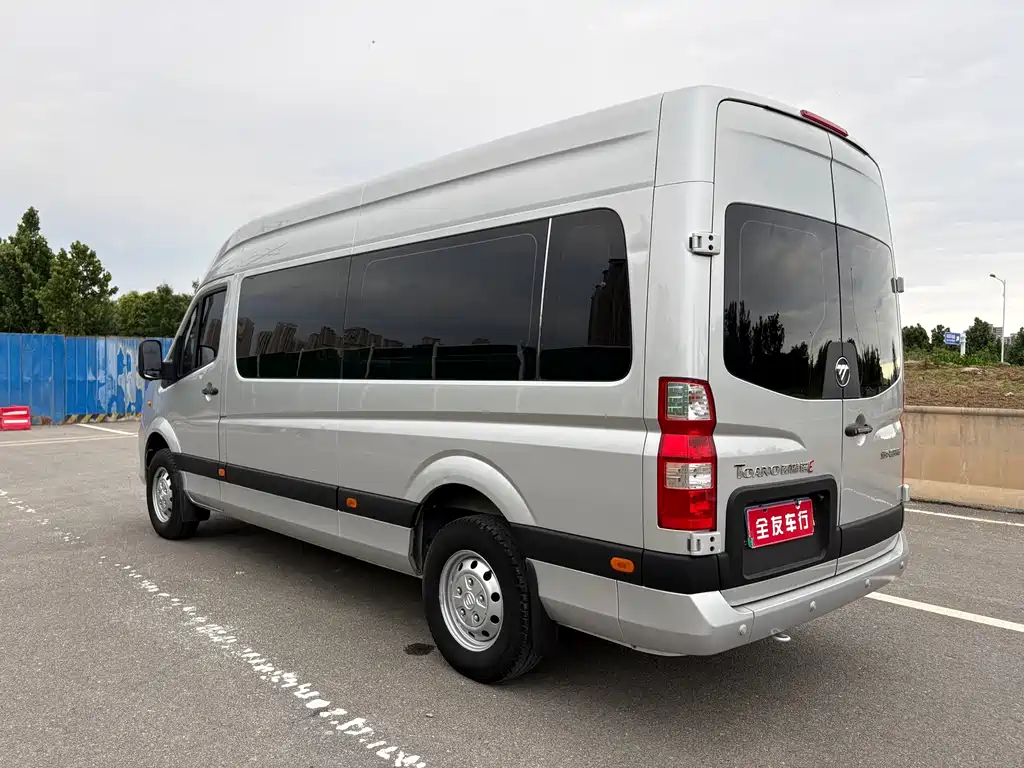 Toano 2.5 T Manual Highway Plus LWB Mid Roof 6 7-seat4 J25 TC3