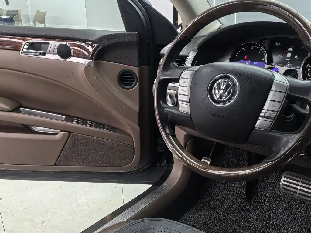 Phaeton 3.6 L V6 5-seat Extended Comfort