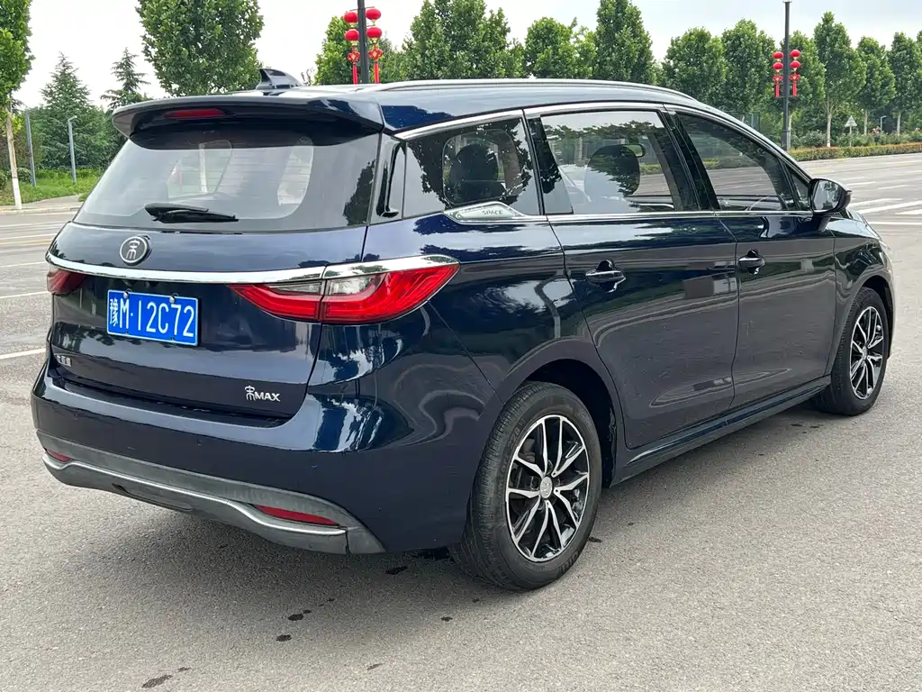 Song MAX 1.5 T Auto Connected Distinguished 7-seat