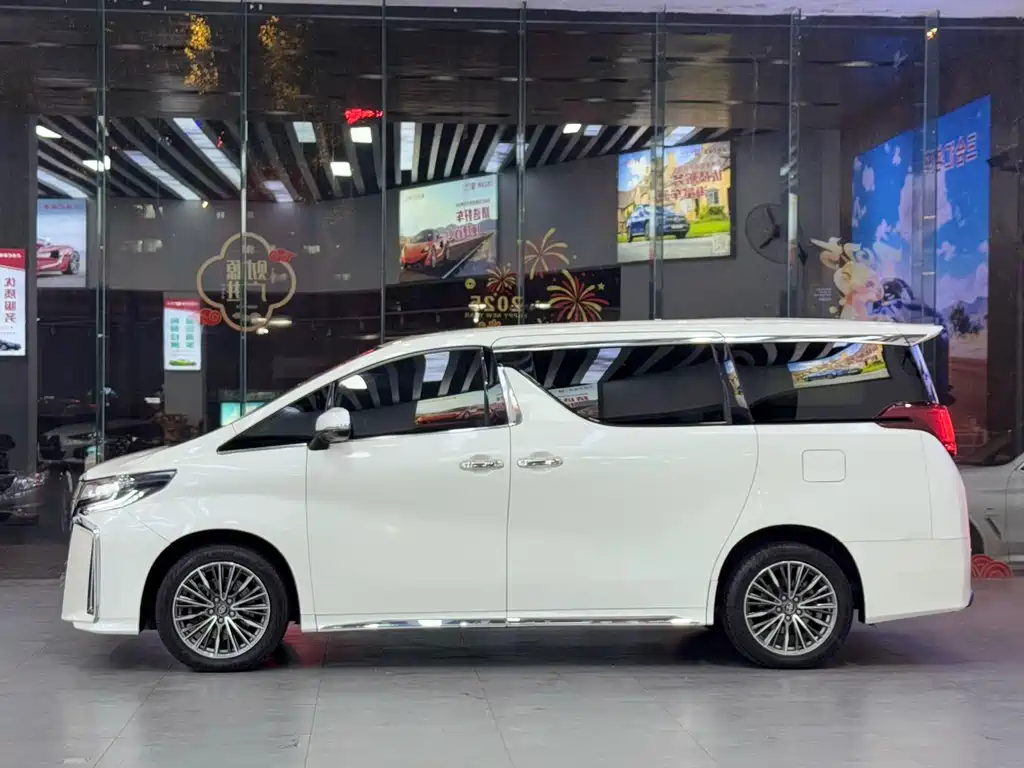 Alphard 3.5 L Distinguished