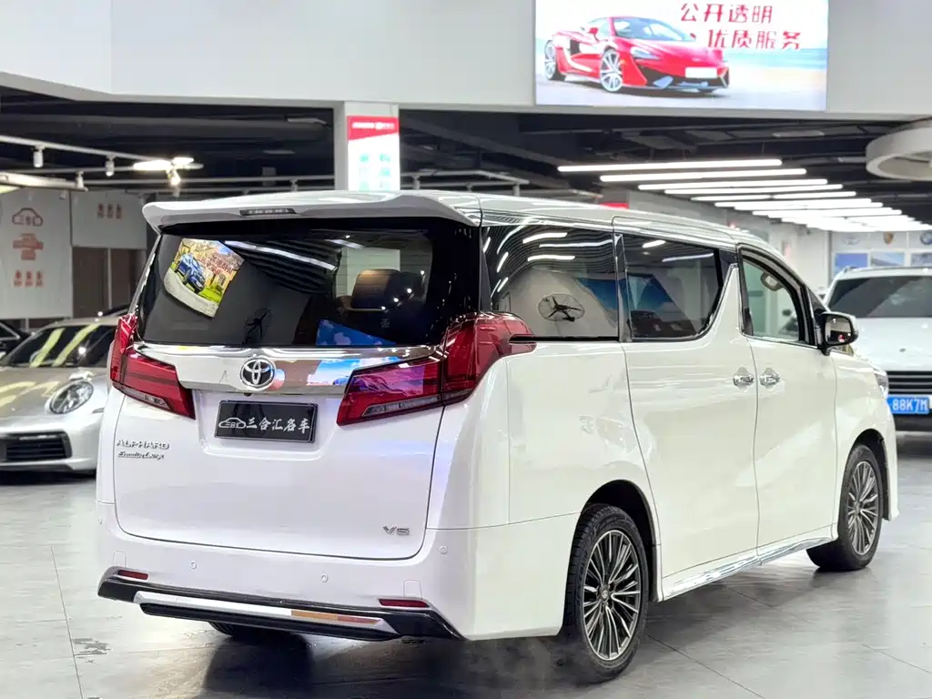 Alphard 3.5 L Distinguished