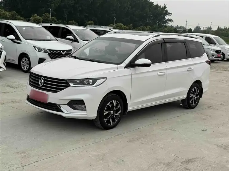 Baojun 360 1.5 L Manual Luxury CN-VI