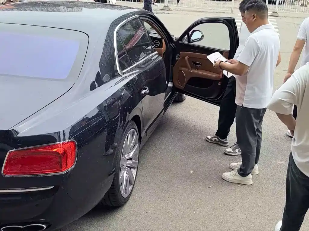 Flying Spur 4.0 T V8 Standard