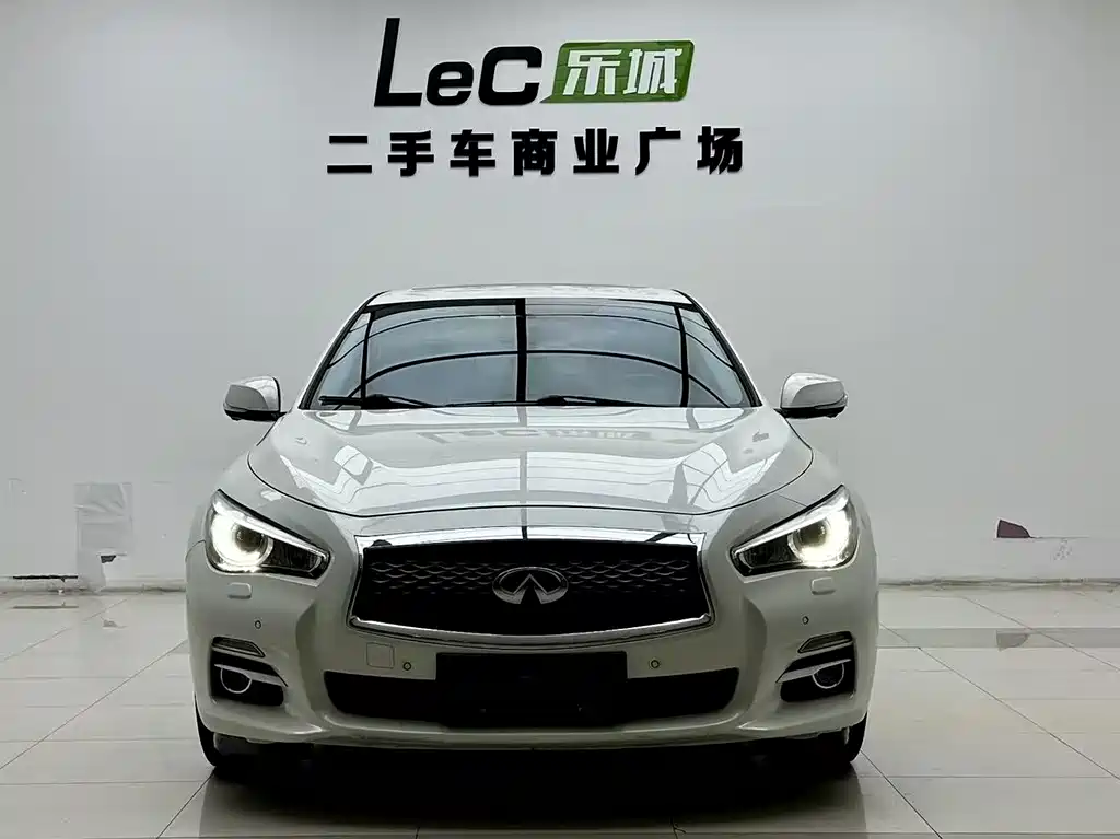 Infiniti Q50 L 2.0 T Luxury