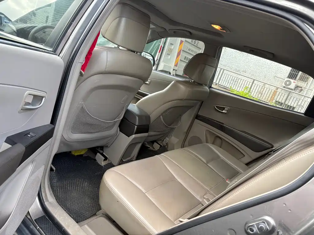Korando 2.0 T Diesel 2 WD Auto Luxury Navigation
