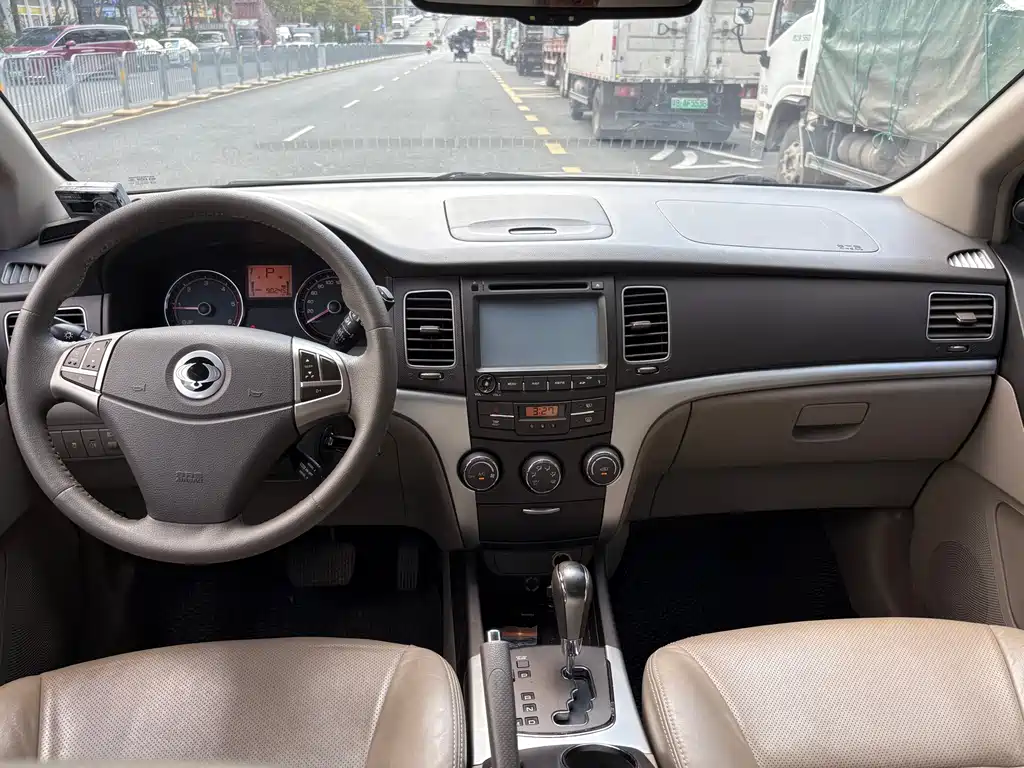 Korando 2.0 T Diesel 2 WD Auto Luxury Navigation