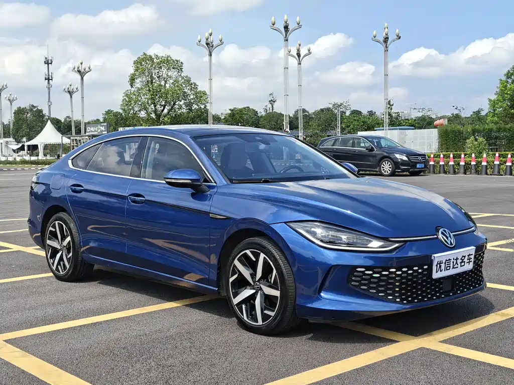 Lamando Lamando L 280 TSI DSG Spicy Cool