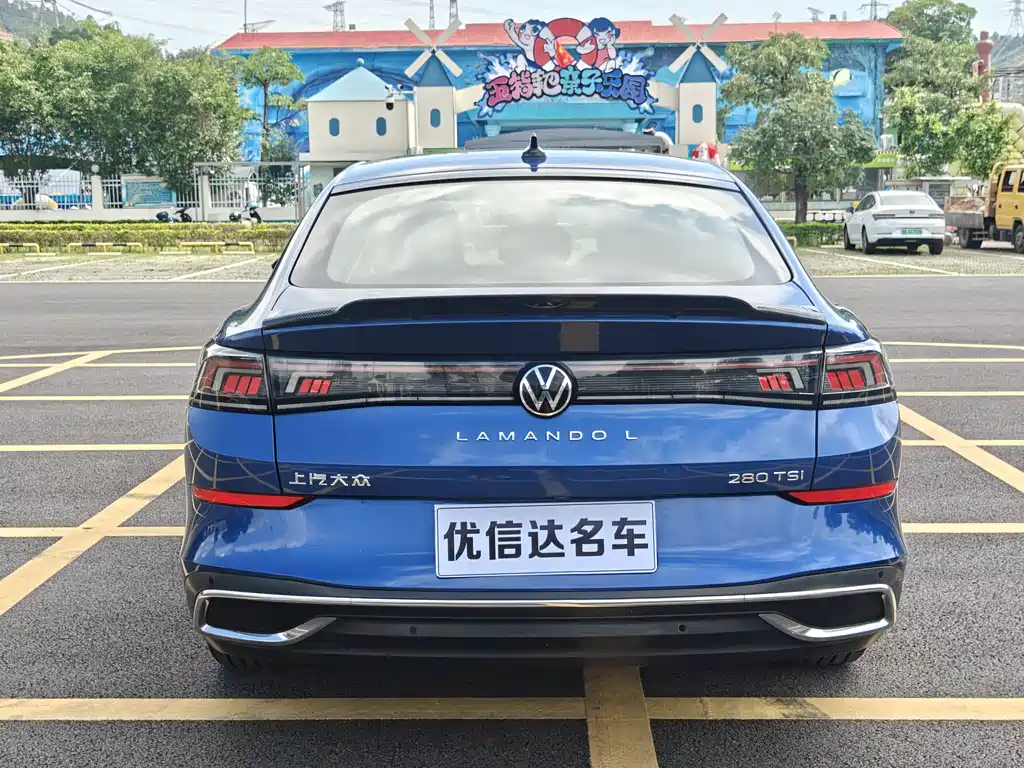 Lamando Lamando L 280 TSI DSG Spicy Cool