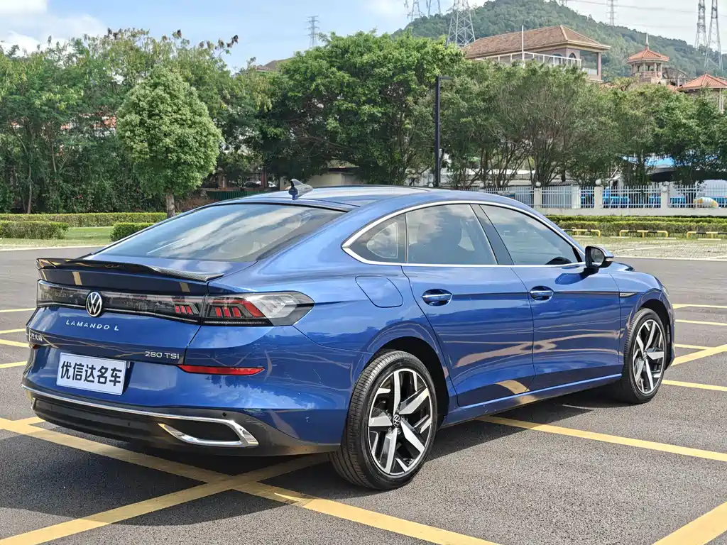 Lamando Lamando L 280 TSI DSG Spicy Cool