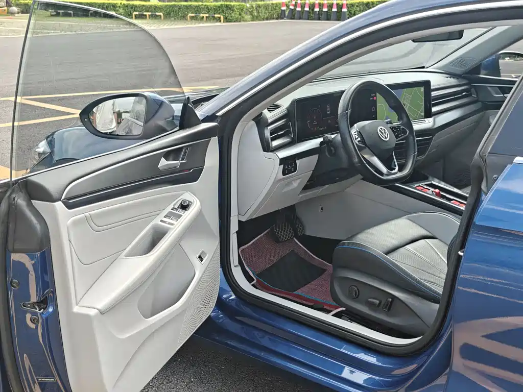 Lamando Lamando L 280 TSI DSG Spicy Cool