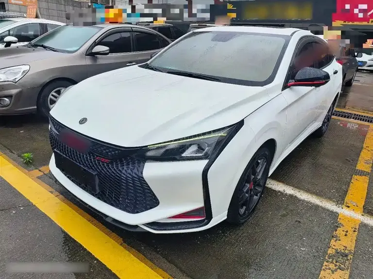 Dongfeng Yixuan 230 T Auto Hunt Knight